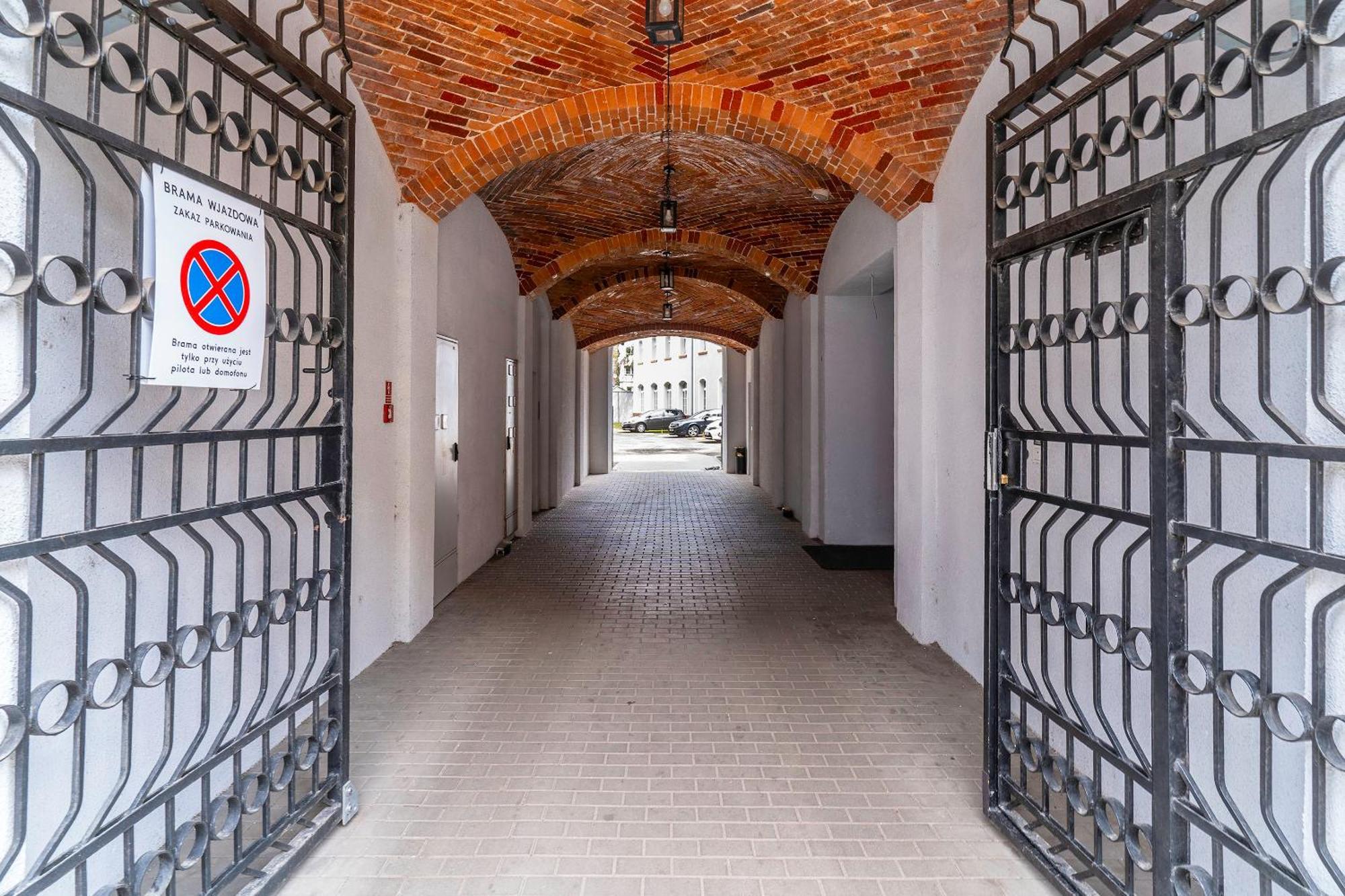 Apartament Z Osobna Sypialnia W Pieknej Kamienicy W Centrum Breslavia Exterior foto